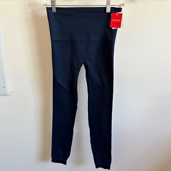 Spanx Navy Seamless Leggings Workout New Medium - Picture 1 of 5